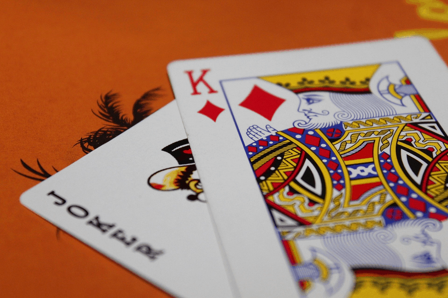 Giới thiệu về luật chơi và những điều cơ bản trong Blackjack