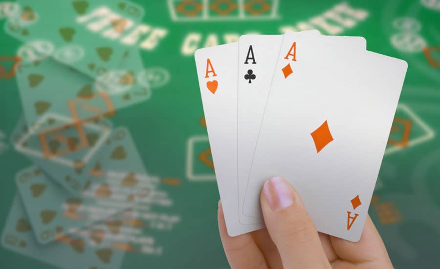 Tìm hiểu về cách cược khối Poker trực tuyến