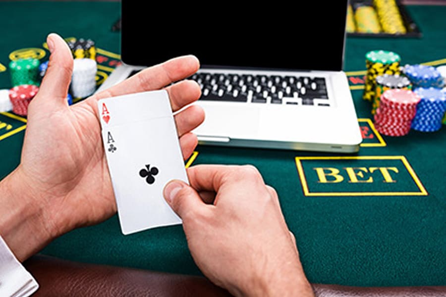 Một vài kinh nghiệm giúp người mới đánh bại đối thủ trong Poker