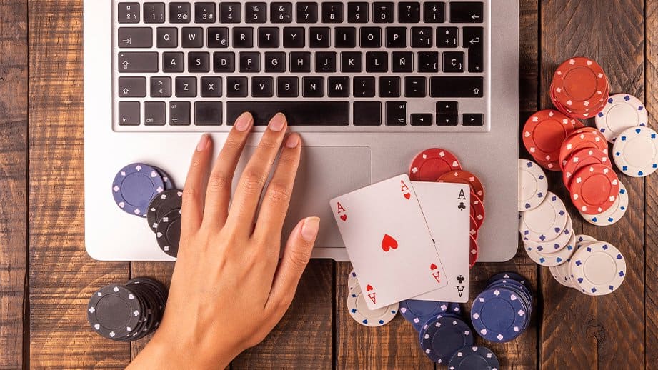 Những điều tích cực giúp bạn tăng level chơi Poker tốt hơn đầy bất ngờ