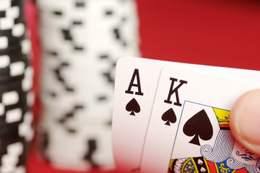 Cách đi lên cao thủ Poker cho người mới bắt đầu nhập cuộc